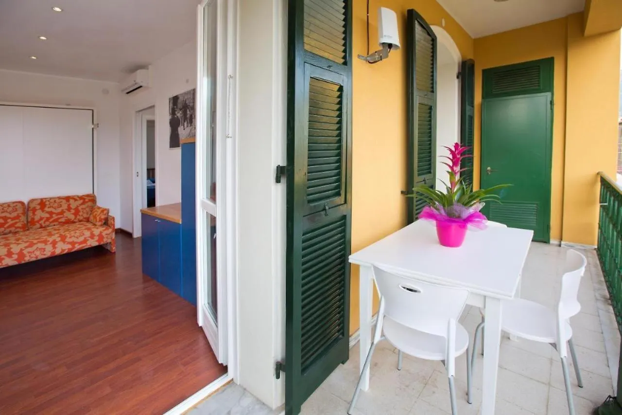 Living Loano Apartment Italy